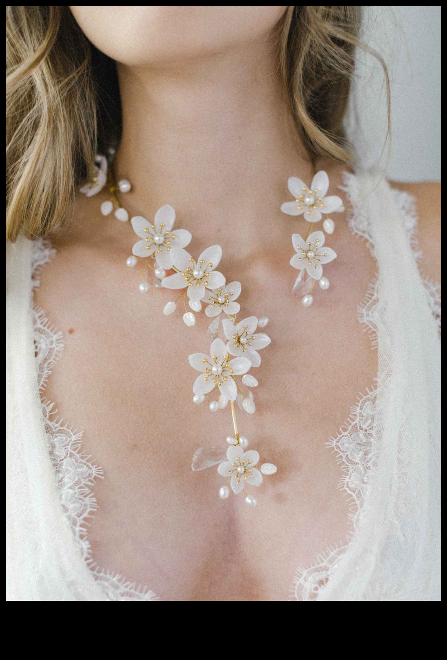 Floral Fantasy: Blossom in Beauty με τα κολιέ μας εμπνευσμένα από λουλούδια