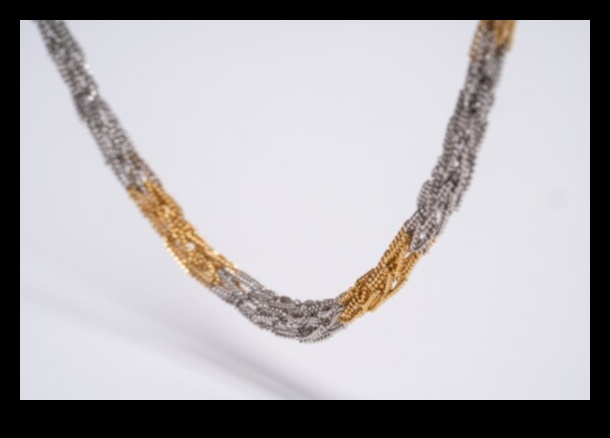 Artisanal Elegance: Φορέστε τη δεξιοτεχνία των εξαιρετικών κολιέ μας