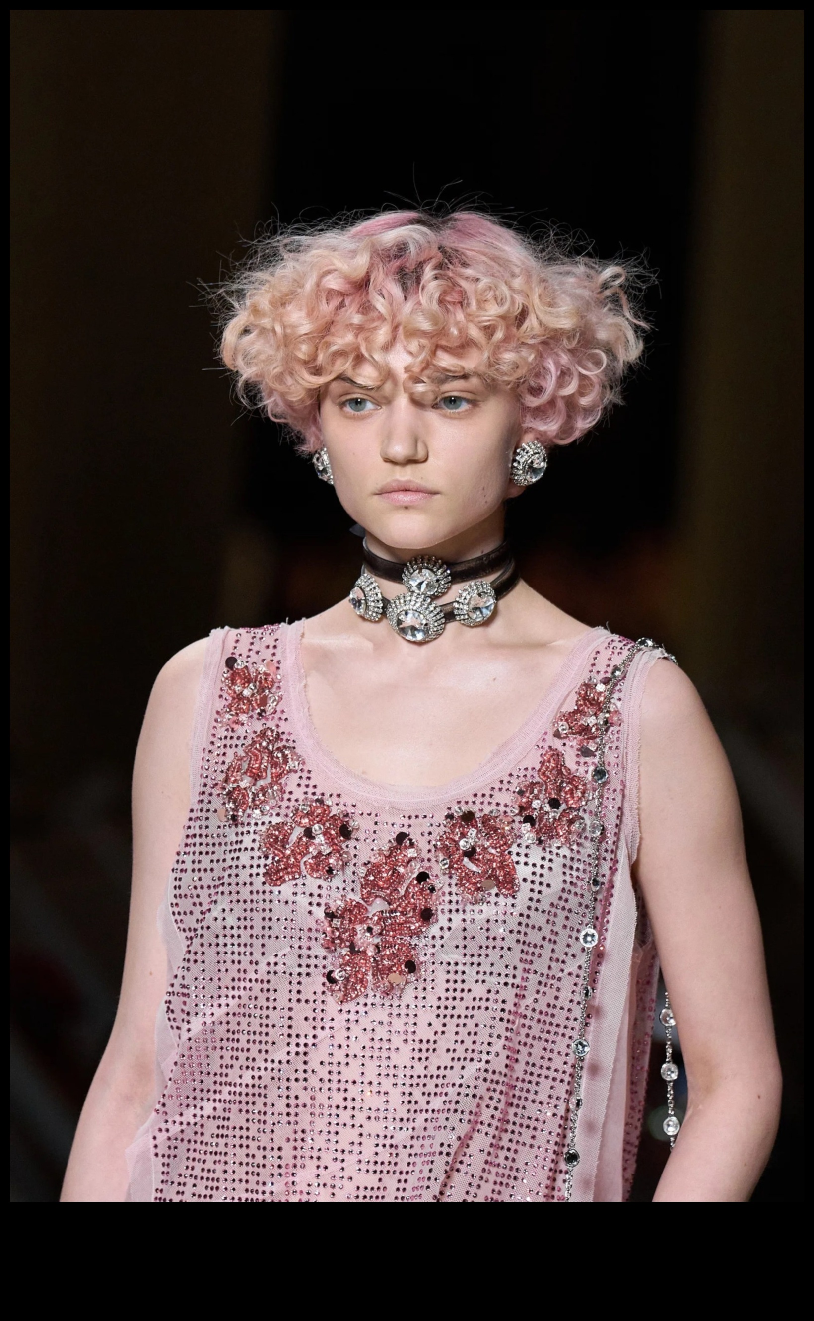 Vogue Visions: Αγκαλιάστε το μέλλον της μόδας των κοσμημάτων