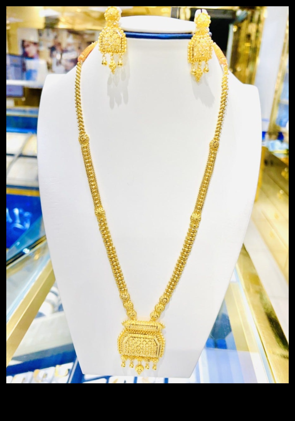 Regal Radiance A Reign of Royalty with Our Choker Collection 2 Regal Radiance: Reign Supreme in Our Regal Choker Selection