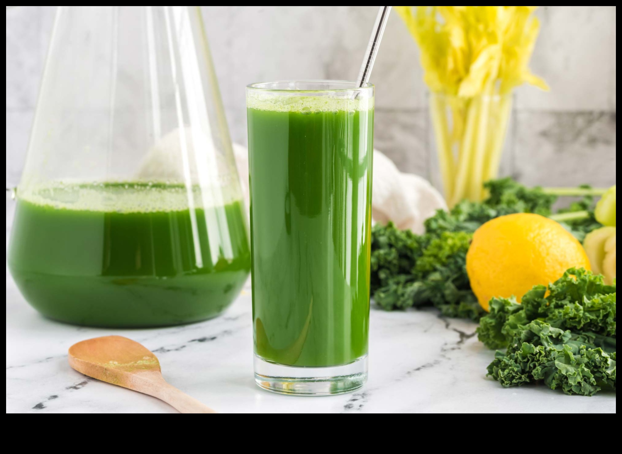 Green Goodness: Ένας οδηγός για αρχάριους για την ενσωμάτωση των χόρτων στους χυμούς λαχανικών