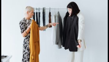 Μινιμαλιστική μαγεία: Αβίαστο στυλ για κάθε περίσταση